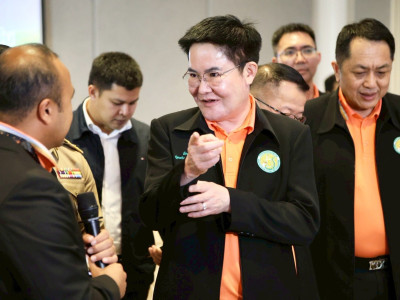 นายอัครา พรหมเผ่า รัฐมนตรีช่วยว่าการกระทรวงเกษตรและสหกรณ์ ... พารามิเตอร์รูปภาพ 14