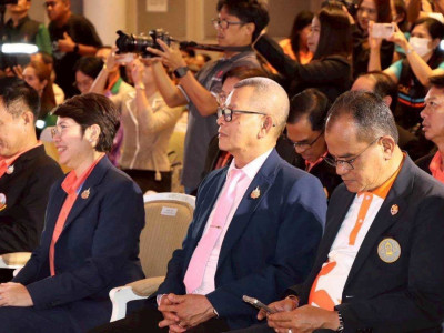 นายอัครา พรหมเผ่า รัฐมนตรีช่วยว่าการกระทรวงเกษตรและสหกรณ์ ... พารามิเตอร์รูปภาพ 2