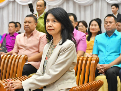อธิบดีกรมส่งเสริมสหกรณ์ พร้อมด้วย ... พารามิเตอร์รูปภาพ 31