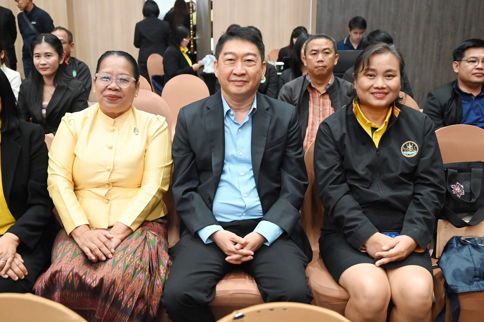 อธิบดีกรมส่งเสริมสหกรณ์ พร้อมด้วย ... พารามิเตอร์รูปภาพ 1