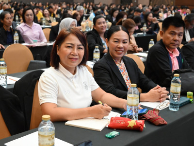 อธิบดีกรมส่งเสริมสหกรณ์ พร้อมด้วย ... พารามิเตอร์รูปภาพ 48