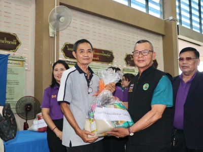 นายอรรถกร ศิริลัทธยากร รัฐมนตรีว่าการกระทรวงเกษตรและสหกรณ์ ... พารามิเตอร์รูปภาพ 16