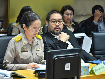 นายอรรถกร ศิริลัทธยากร รัฐมนตรีว่าการกระทรวงเกษตรและสหกรณ์ ... พารามิเตอร์รูปภาพ 30