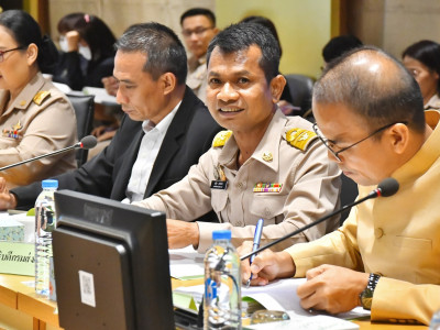 นายอรรถกร ศิริลัทธยากร รัฐมนตรีว่าการกระทรวงเกษตรและสหกรณ์ ... พารามิเตอร์รูปภาพ 8