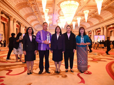ศาสตราจารย์กิตติคุณ บวรศักดิ์ อุวรรณโณ ... พารามิเตอร์รูปภาพ 12