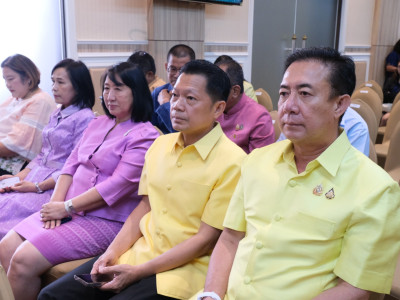 นายประยูร อินสกุล ปลัดกระทรวงเกษตรและสหกรณ์ และนายวิณะโรจน์ ... พารามิเตอร์รูปภาพ 10