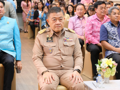 นายประยูร อินสกุล ปลัดกระทรวงเกษตรและสหกรณ์ และนายวิณะโรจน์ ... พารามิเตอร์รูปภาพ 14