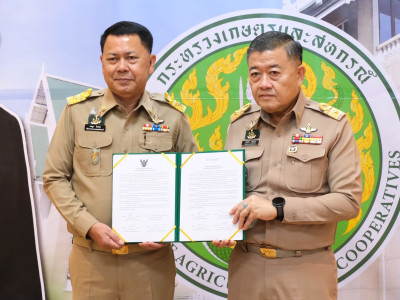 นายประยูร อินสกุล ปลัดกระทรวงเกษตรและสหกรณ์ และนายวิณะโรจน์ ... พารามิเตอร์รูปภาพ 3