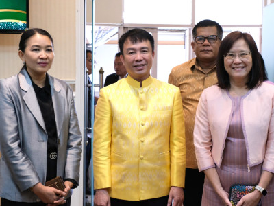 นายประยูร อินสกุล ปลัดกระทรวงเกษตรและสหกรณ์ และนายวิณะโรจน์ ... พารามิเตอร์รูปภาพ 32