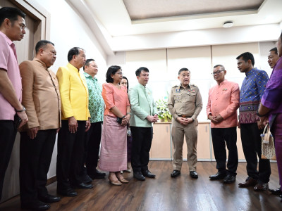 อธิบดีกรมส่งเสริมสหกรณ์ พร้อมด้วย ... พารามิเตอร์รูปภาพ 9