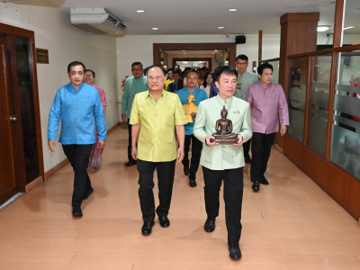 ผู้แทนหน่วยงานในสังกัดกรมส่งเสริมสหกรณ์ ... พารามิเตอร์รูปภาพ 12