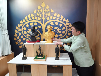 ผู้แทนหน่วยงานในสังกัดกรมส่งเสริมสหกรณ์ ... พารามิเตอร์รูปภาพ 18