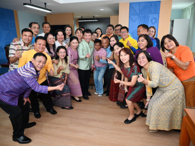 ผู้แทนหน่วยงานในสังกัดกรมส่งเสริมสหกรณ์ ... พารามิเตอร์รูปภาพ 40