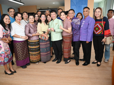 ผู้แทนหน่วยงานในสังกัดกรมส่งเสริมสหกรณ์ ... พารามิเตอร์รูปภาพ 41