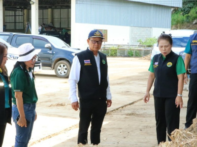 รองอธิบดีกรมส่งเสริมสหกรณ์ พร้อมด้วย นางสาวอภิวันท์ ... พารามิเตอร์รูปภาพ 3