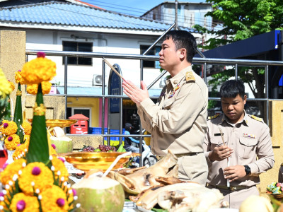 อธิบดีกรมส่งเสริมสหกรณ์ เข้าสักการะสิ่งศักดิ์สิทธิ์ ... พารามิเตอร์รูปภาพ 6