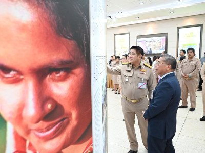 สมเด็จพระกนิษฐาธิราชเจ้า กรมสมเด็จพระเทพรัตนราชสุดา ฯ ... พารามิเตอร์รูปภาพ 33