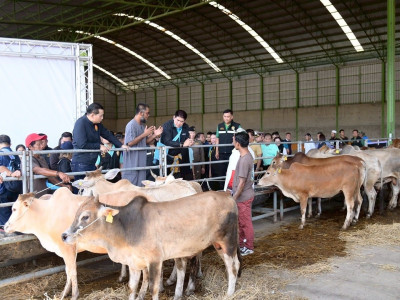 ร้อยเอก ธรรมนัส พรหมเผ่า รองนายกรัฐมนตรี และ รมว.เกษตรฯ ... พารามิเตอร์รูปภาพ 15