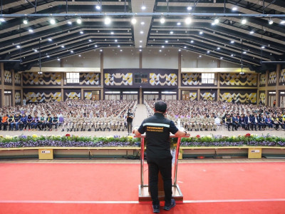 ร้อยเอก ธรรมนัส พรหมเผ่า รองนายกรัฐมนตรี และ รมว.เกษตรฯ ... พารามิเตอร์รูปภาพ 3