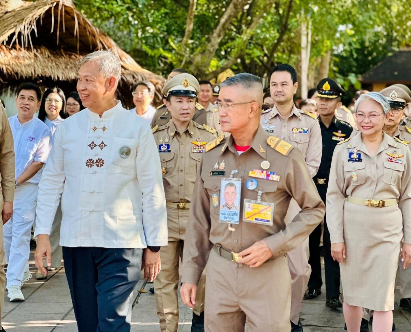 พลเอก เฉลิมชัย สิทธิสาท องคมนตรี ... พารามิเตอร์รูปภาพ 1