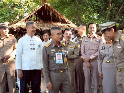 พลเอก เฉลิมชัย สิทธิสาท องคมนตรี ... พารามิเตอร์รูปภาพ 6