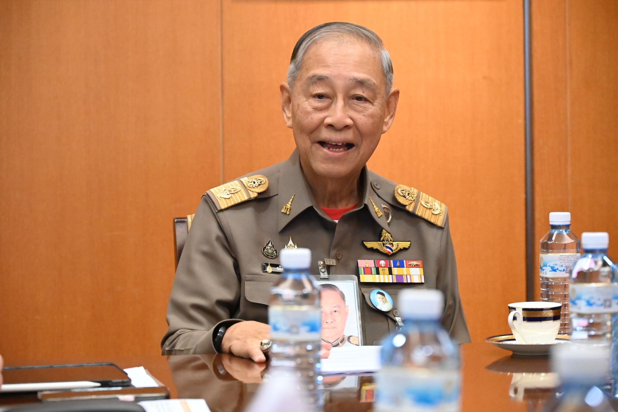 อธิบดีกรมส่งเสริมสหกรณ์ ได้รับอนุญาตให้เข้าประชุมหารือกับ ... พารามิเตอร์รูปภาพ 1