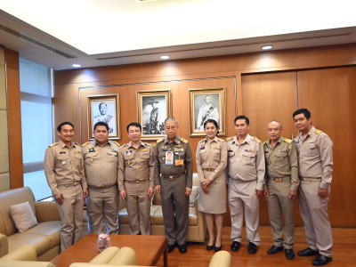อธิบดีกรมส่งเสริมสหกรณ์ ได้รับอนุญาตให้เข้าประชุมหารือกับ ... พารามิเตอร์รูปภาพ 20
