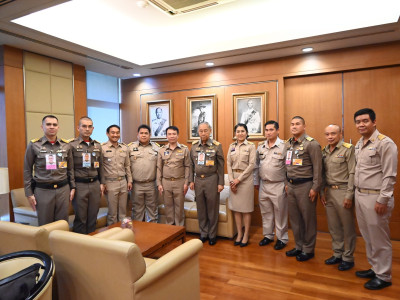 อธิบดีกรมส่งเสริมสหกรณ์ ได้รับอนุญาตให้เข้าประชุมหารือกับ ... พารามิเตอร์รูปภาพ 21