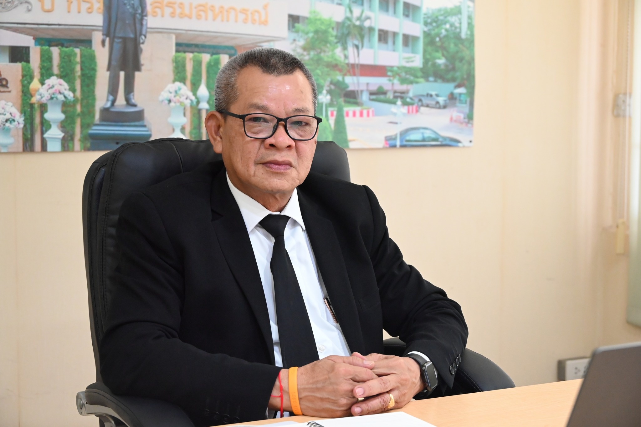 รองอธิบดีกรมส่งเสริมสหกรณ์ ... พารามิเตอร์รูปภาพ 1