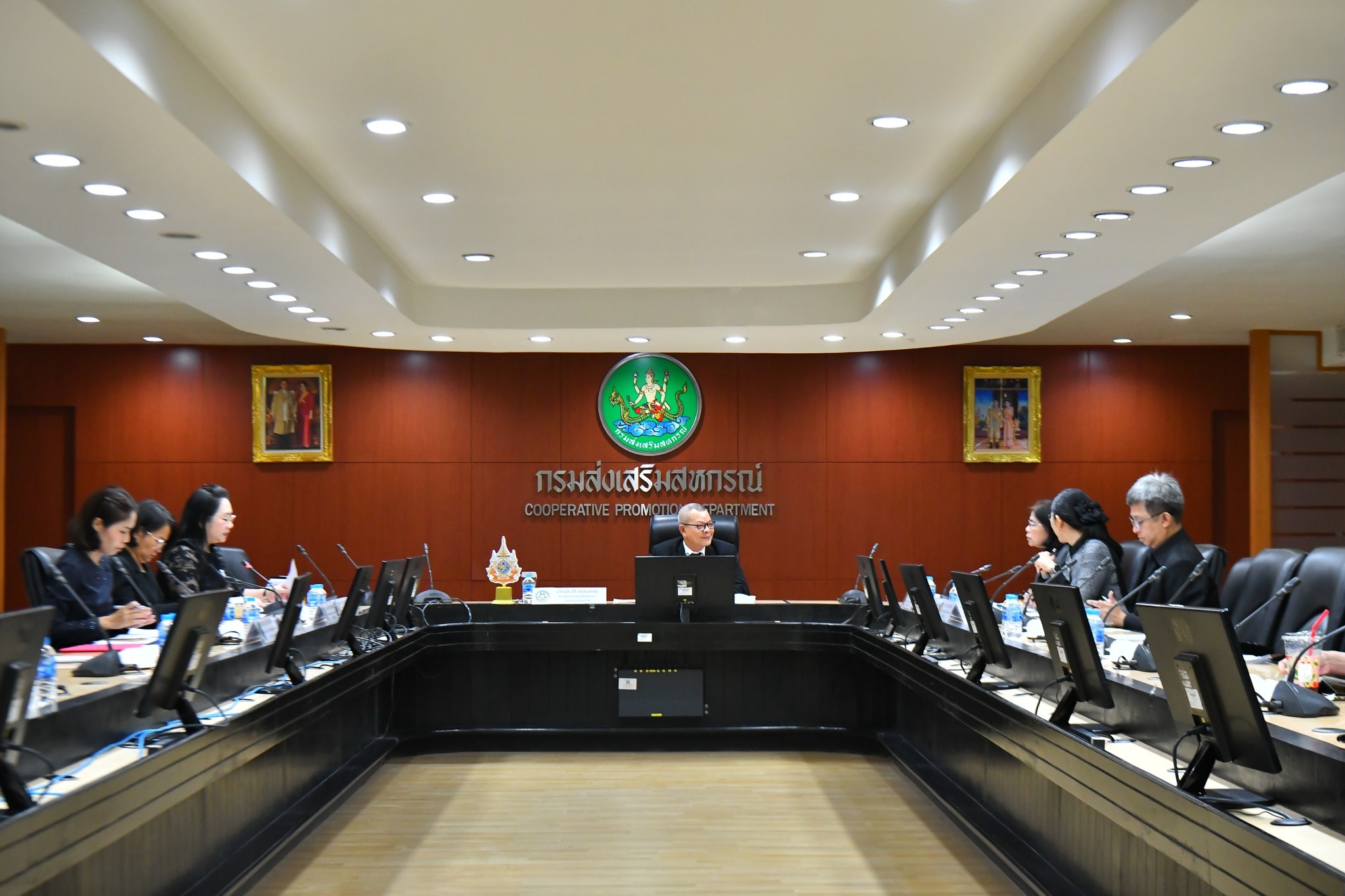 รองอธิบดีกรมส่งเสริมสหกรณ์ ... พารามิเตอร์รูปภาพ 1