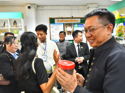 อธิบดีกรมส่งเสริมสหกรณ์ ได้นำคณะผู้แทนจากกรมสหกรณ์ ... พารามิเตอร์รูปภาพ 11