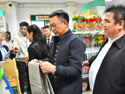 อธิบดีกรมส่งเสริมสหกรณ์ ได้นำคณะผู้แทนจากกรมสหกรณ์ ... พารามิเตอร์รูปภาพ 12