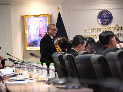 นางศุภจี สุธรรมพันธุ์ รัฐมนตรีว่าการกระทรวงพาณิชย์ ... พารามิเตอร์รูปภาพ 23