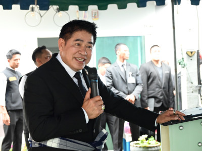 ร้อยเอก ธรรมนัส พรหมเผ่า รอง นรม. และ รมต.กษ. พร้อมด้วย ... พารามิเตอร์รูปภาพ 12