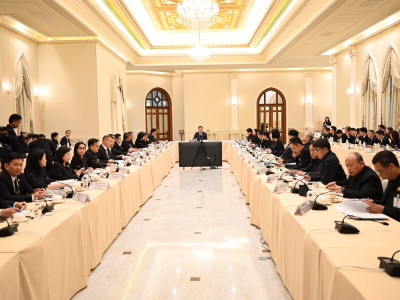 นายอนุทิน ชาญวีรกูล นายกรัฐมนตรี ... พารามิเตอร์รูปภาพ 20