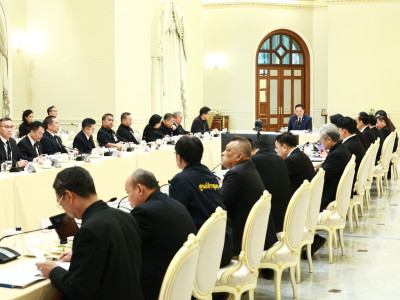 นายอนุทิน ชาญวีรกูล นายกรัฐมนตรี ... พารามิเตอร์รูปภาพ 3