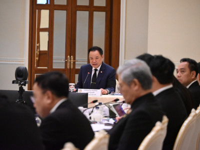 นายอนุทิน ชาญวีรกูล นายกรัฐมนตรี ... พารามิเตอร์รูปภาพ 8