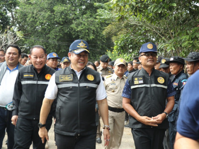อธิบดีกรมส่งเสริมสหกรณ์ วมติดตาม ร้อยเอก ธรรมนัส พรหมเผ่า ... พารามิเตอร์รูปภาพ 6