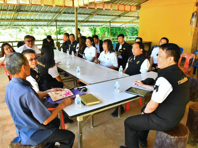 อธิบดีกรมส่งเสริมสหกรณ์ พร้อมด้วย ผู้ตรวจราชการกรม ... พารามิเตอร์รูปภาพ 16