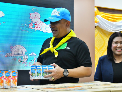 อธิบดีกรมส่งเสริมสหกรณ์ พร้อมด้วย ... พารามิเตอร์รูปภาพ 11