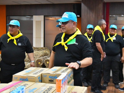 อธิบดีกรมส่งเสริมสหกรณ์ พร้อมด้วย ... พารามิเตอร์รูปภาพ 16