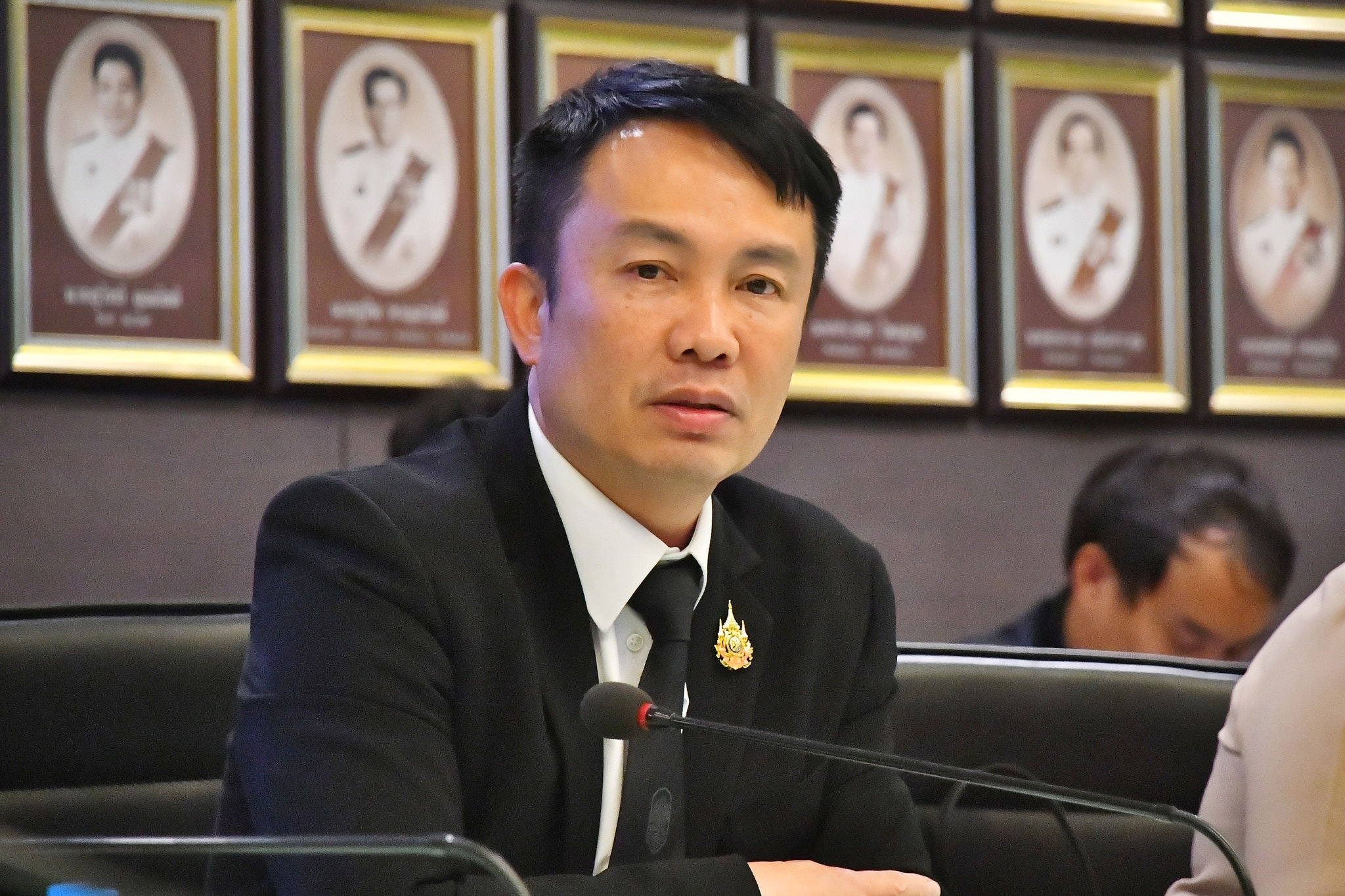 สหกรณ์การเกษตรทั่วประเทศพร้อมใจเปิดจุดรับซื้อข้าวเปลือกนาปีจากเกษตรกรตั้งเป้าฤดูกาลนี้รวบรวมไม่น้อยกว่า 4 ล้านตัน ล่าสุดราคาข้าวเปลือกหอมมะลิพุ่งแตะ กก.ละ 13.80 บาท ... พารามิเตอร์รูปภาพ 1