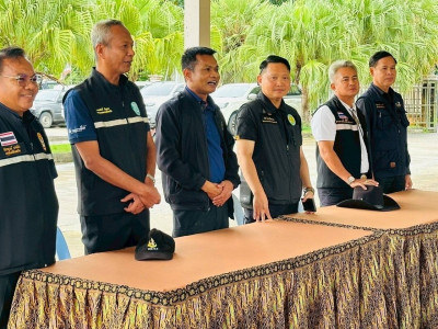 รองอธิบดีกรมส่งเสริมสหกรณ์ และ นายธัชพงศ์ บัวนุช ... พารามิเตอร์รูปภาพ 2