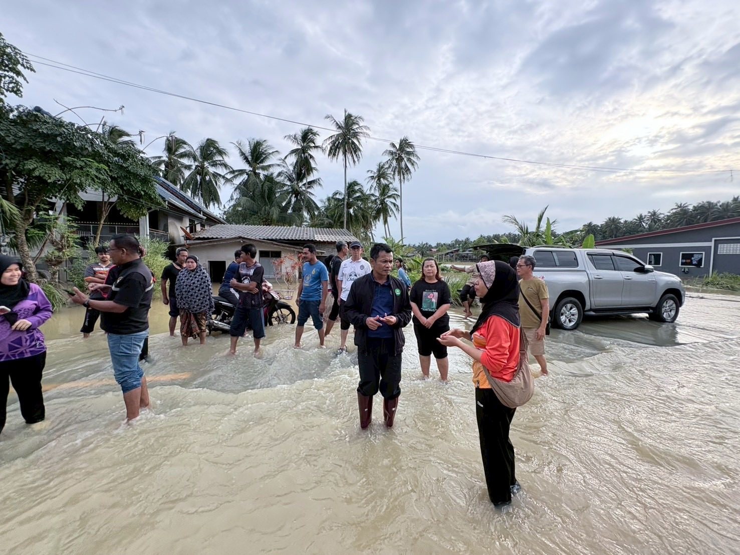 รองอธิบดีกรมส่งเสริมสหกรณ์ ... พารามิเตอร์รูปภาพ 1