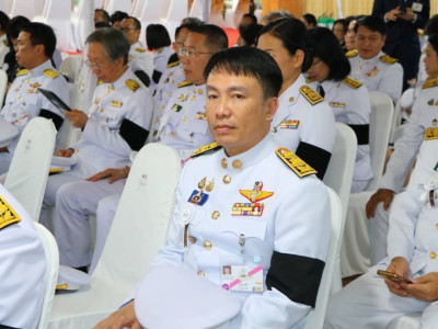 พระบาทสมเด็จพระวชิรเกล้าเจ้าอยู่หัว พร้อมด้วย ... พารามิเตอร์รูปภาพ 7