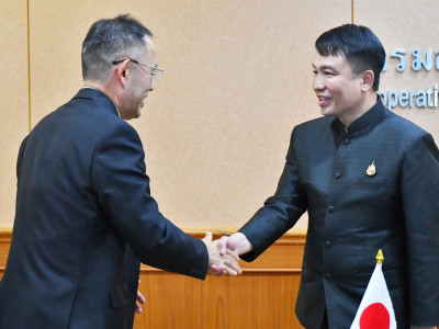 อธิบดีกรมส่งเสริมสหกรณ์ ให้การต้อนรับ ... พารามิเตอร์รูปภาพ 1