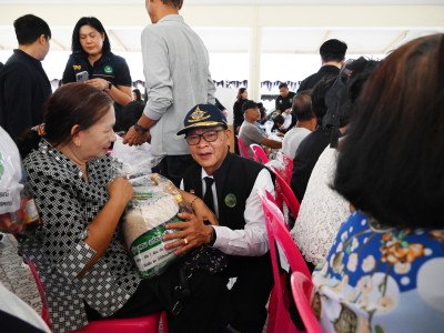 อธิบดีกรมส่งเสริมสหกรณ์ พร้อมด้วย ... พารามิเตอร์รูปภาพ 4