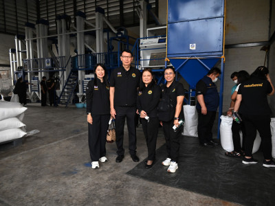 รองอธิบดีกรมส่งเสริมสหกรณ์ พร้อมด้วย ... พารามิเตอร์รูปภาพ 24