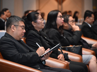 นายสาธิต ปานขำ เลขานุการกรม พร้อมด้วย นายนาถ บำรุงพาณิชย์ ... พารามิเตอร์รูปภาพ 17