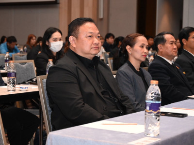 นายสาธิต ปานขำ เลขานุการกรม พร้อมด้วย นายนาถ บำรุงพาณิชย์ ... พารามิเตอร์รูปภาพ 9